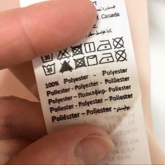 NWT Vero Moda Blush Flowy Blouse w Pleated Back - Picture 7 of 7